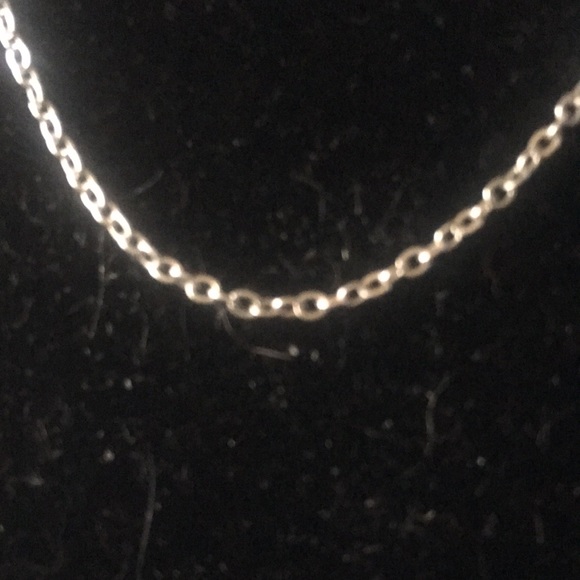 5 total Silver Necklaces - Picture 2 of 3